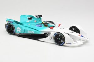 NIO 004 Team NIO #8 T. Dillmann Formula E Season 5 2019 Minichamps 1:18 114180008 Metaal — afbeelding 4 van 6