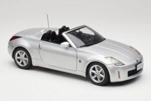 Nissan 350Z Z33 Roadster Diamond Zilver AUTOart 1:18 77371 Metaal — afbeelding 6 van 8