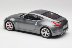 Nissan 370Z Z34 Gun Metallic Otto 1:18 OT465 Hars — afbeelding 5 van 6
