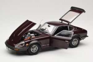 Nissan Fairlady 240Z-G S30 Bordeauxrood Kyosho 1:18 08212M Metaal — afbeelding 2 van 8
