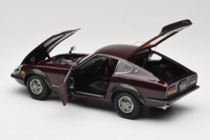 Nissan Fairlady 240Z-G S30 Bordeauxrood Kyosho 1:18 08212M Metaal — afbeelding 5 van 8