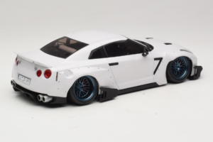 Nissan GT-R R35 Boost Wars 2 Wit Jp Kraemo 1:18 KRAEMO001 Metaal — afbeelding 3 van 7