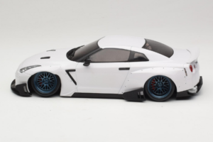 Nissan GT-R R35 Boost Wars 2 Wit Jp Kraemo 1:18 KRAEMO001 Metaal — afbeelding 4 van 7