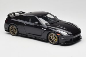 Nissan GT-R R35 Takumi Edition Midnight Purple GT Spirit 1:18 GT932 Hars — afbeelding 4 van 6