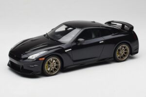 Nissan GT-R R35 Takumi Edition Midnight Purple GT Spirit 1:18 GT932 Hars