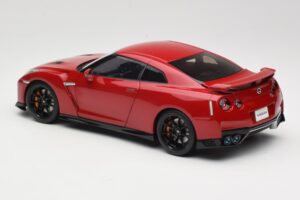 Nissan GT-R R35 Track Edition NISMO Vibrant Red MotorHelix 1:18 M83511 Metaal — afbeelding 7 van 8