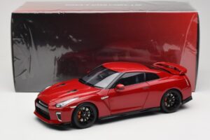Nissan GT-R R35 Track Edition NISMO Vibrant Red MotorHelix 1:18 M83511 Metaal — afbeelding 8 van 8