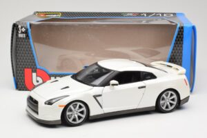 Nissan GT-R R35 Wit Bburago 1:18 18-12079 Metaal — afbeelding 8 van 8