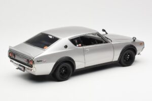 Nissan Skyline 2000 GT-R KPGC110 Zilver Kyosho 1:18 08255S Metaal — afbeelding 3 van 8