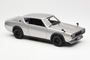 Nissan Skyline 2000 GT-R KPGC110 Zilver Kyosho 1:18 08255S Metaal — afbeelding 6 van 8