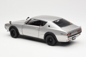 Nissan Skyline 2000 GT-R KPGC110 Zilver Kyosho 1:18 08255S Metaal — afbeelding 7 van 8