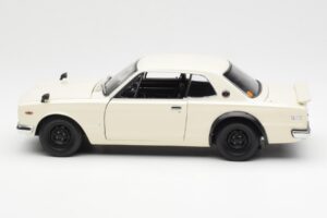 Nissan Skyline 2000 GT-R KPGC110 Wit Kyosho 1:18 08127W Metaal — afbeelding 4 van 8