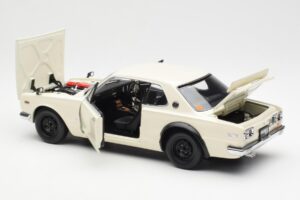 Nissan Skyline 2000 GT-R KPGC110 Wit Kyosho 1:18 08127W Metaal — afbeelding 5 van 8