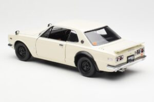 Nissan Skyline 2000 GT-R KPGC110 Wit Kyosho 1:18 08127W Metaal — afbeelding 7 van 8