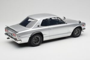 Nissan Skyline C10 2000 GT-R Zilver Otto 1:12 G094 Hars — afbeelding 2 van 6