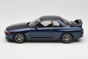 Nissan Skyline GT-R BNR32 Dark Blue Pearl Otto 1:18 OT1199 Hars — afbeelding 3 van 6
