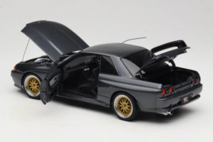 Nissan Skyline GT-R R32 V-Spec II Tuned Gun Grey Metallic AUTOart 1:18 77417 Metaal — afbeelding 5 van 8