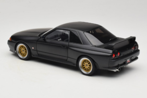 Nissan Skyline GT-R R32 V-Spec II Tuned Version Matt Black AUTOart 1:18 77418 Metaal — afbeelding 7 van 8