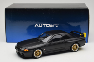 Nissan Skyline GT-R R32 V-Spec II Tuned Version Matt Black AUTOart 1:18 77418 Metaal — afbeelding 8 van 8