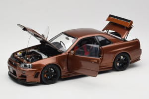 Nissan Skyline GT-R R34 Customized Metallic Bronze MotorHelix 1:18 M83414 Metaal — afbeelding 2 van 8