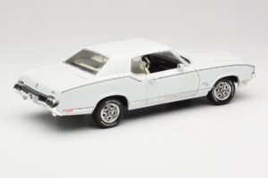 Oldsmobile Cutlass SX Wit ERTL 1:18 33775 Metaal — afbeelding 3 van 8