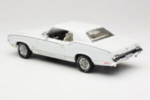 Oldsmobile Cutlass SX Wit ERTL 1:18 33775 Metaal — afbeelding 7 van 8