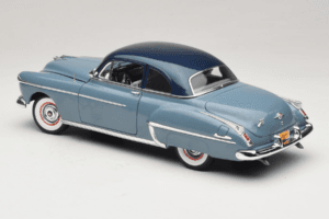 Oldsmobile 88 Blauw Grease Auto World 1:18 AWSS103/06 Metaal — afbeelding 7 van 8