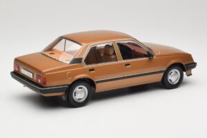 Opel Ascona C Berlina Beige Metallic MCG 1:18 MCG18459 Metaal — afbeelding 2 van 6