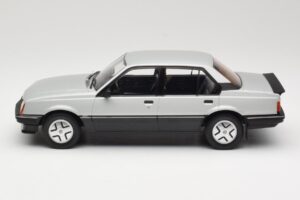 Opel Ascona C SR Zilver MCG 1:18 MCG18460 Metaal — afbeelding 3 van 6