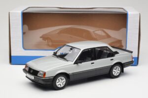 Opel Ascona C SR Zilver MCG 1:18 MCG18460 Metaal — afbeelding 6 van 6