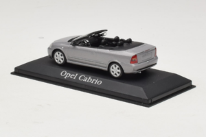 Opel Astra G Cabriolet Grey Metallic Minichamps 1:43 ASTRA001 Metaal — afbeelding 3 van 4
