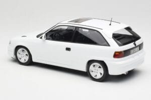 Opel Astra F GSi Blanc Casablanca Norev 1:18 183673 Metaal — afbeelding 5 van 6