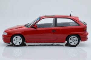 Opel Astra F GSi Rood Norev 1:18 183672 Metaal — afbeelding 3 van 6
