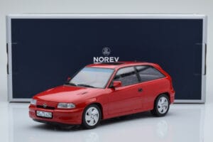 Opel Astra F GSi Rood Norev 1:18 183672 Metaal — afbeelding 6 van 6