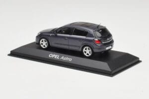Opel Astra H Donkerblauw Minichamps 1:43 B24910027-A1 Metaal — afbeelding 3 van 4