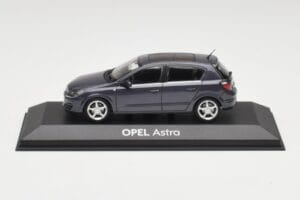 Opel Astra H Donkerblauw Minichamps 1:43 B24910027-A1 Metaal