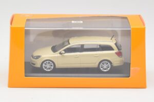 Opel Astra H Stationwagen Geel Minichamps 1:43 1799098 Metaal — afbeelding 4 van 4