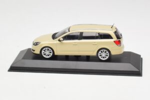 Opel Astra H Stationwagen Geel Minichamps 1:43 1799098 Metaal
