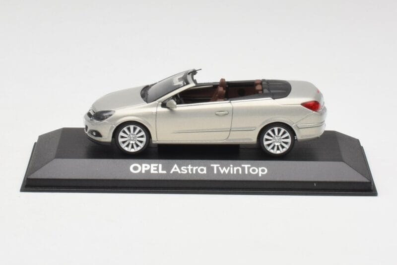 Opel Astra H Twin Top Zilver Minichamps 1:43 403045633 Metaal