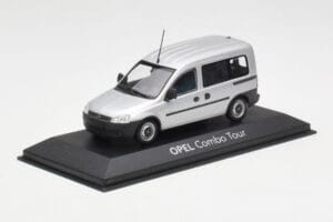 Opel Combo C Zilver Minichamps 1:43 COMBO001 Metaal — afbeelding 2 van 4