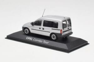Opel Combo C Zilver Minichamps 1:43 COMBO001 Metaal — afbeelding 3 van 4