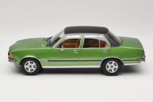 Opel Commodore B Groen MCG 1:18 MCG18565 Metaal — afbeelding 3 van 6