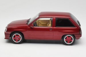 Opel Corsa A Custom Rood MCG 1:18 MCG18433 Metaal — afbeelding 3 van 6