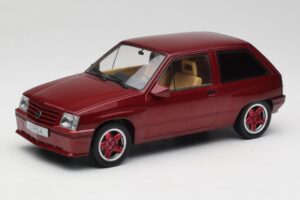Opel Corsa A Custom Rood MCG 1:18 MCG18433 Metaal