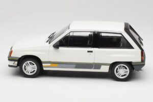 Opel Corsa A Sprint Wit MCG 1:18 MCG18432 Metaal — afbeelding 3 van 6