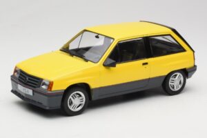 Opel Corsa A SR Geel MCG 1:18 MCG18431 Metaal