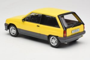 Opel Corsa A SR Geel MCG 1:18 MCG18431 Metaal — afbeelding 5 van 6
