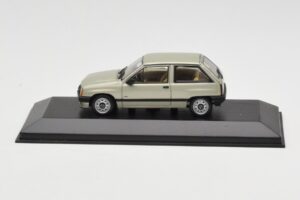 Opel Corsa A Swing Groen Minichamps 1:43 400045002 Metaal