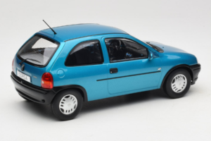 Opel Corsa B Blue Metallic MCG 1:18 MCG18514 Metaal — afbeelding 2 van 6