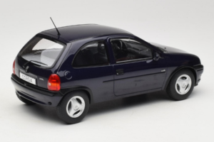 Opel Corsa B Dark Blue Metallic MCG 1:18 MCG18905 Metaal — afbeelding 2 van 6